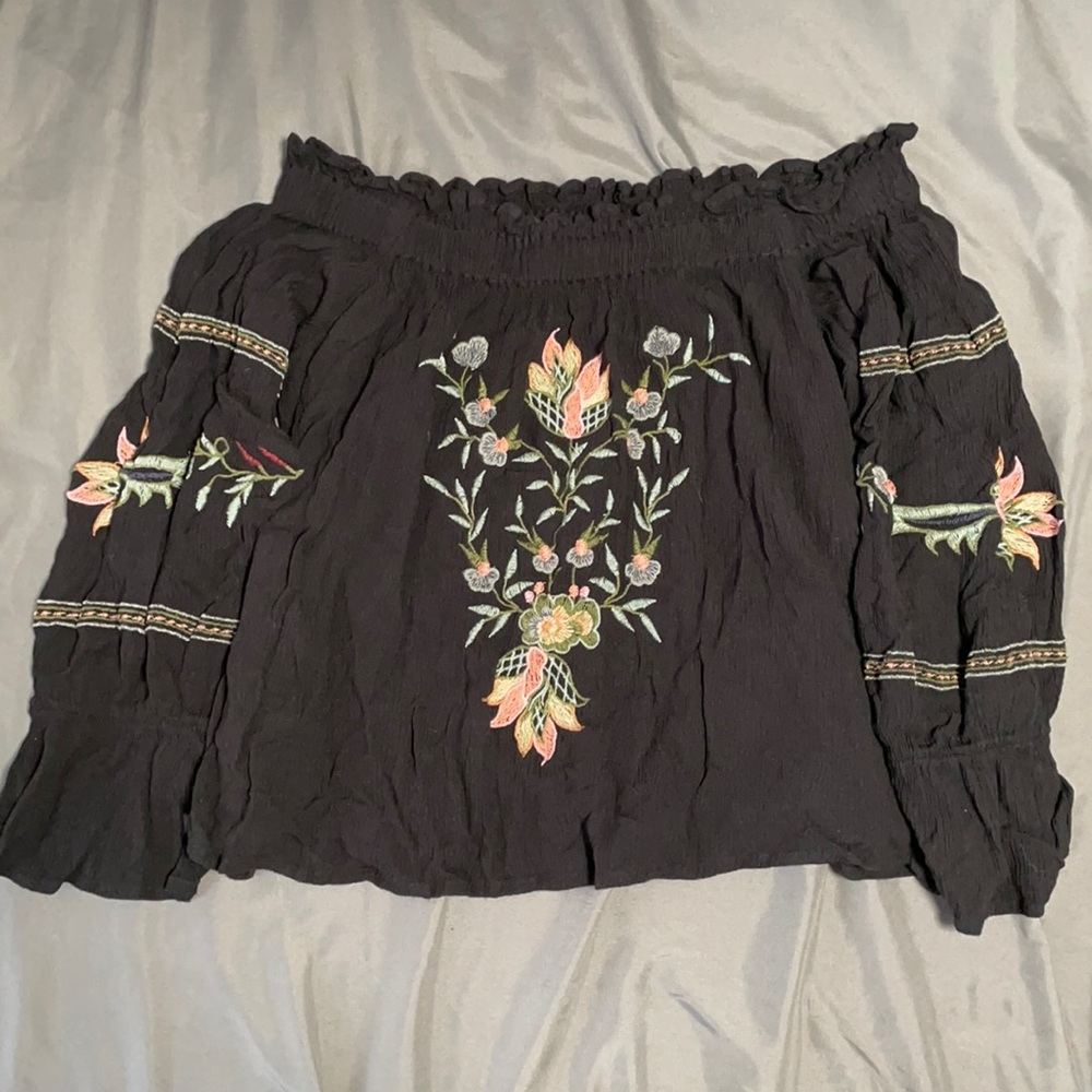 American eagle black floral embroidered off shoulder elastic top